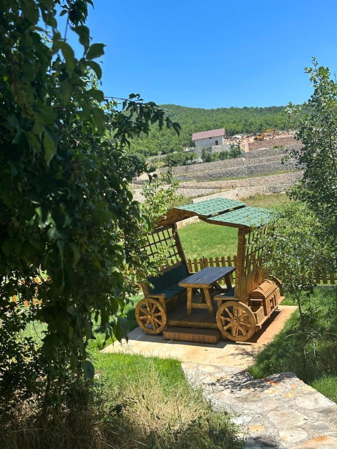 Etno Selo Montegoat Hotel Niksic ภายนอก รูปภาพ